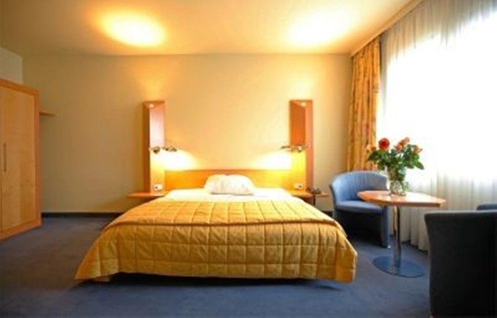 Doblergreen Hotel Stuttgart-Gerlingen Exterior foto
